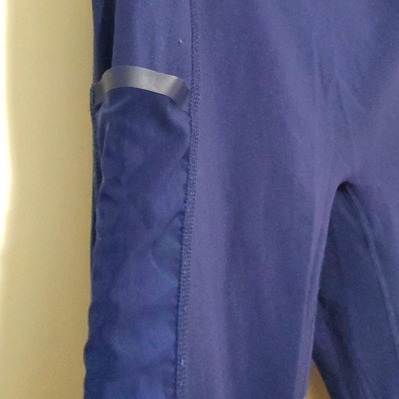 Fabletics Women's Motion 360 Trinity High-Waisted Navy Utility Legging Sz XS - Picture 9 of 10